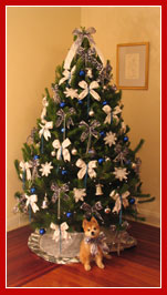 live christmas tree mid sized 8 foot snow white and blue decorations - Real Christmas Tree Decorated live christmas tree mid sized 8 foot snow white and blue decorations - Real Christmas Tree Decorated